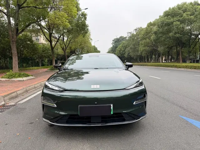 Geely Galaxy Xingyao 8 — Фото автомобиля 2