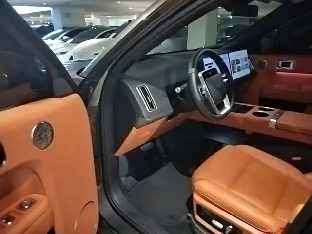 Li Auto L7 — Фото автомобиля 15