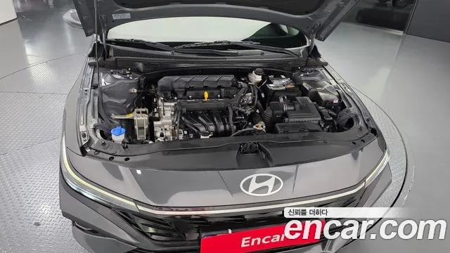 Hyundai Avante CN7 — Фото автомобиля 9