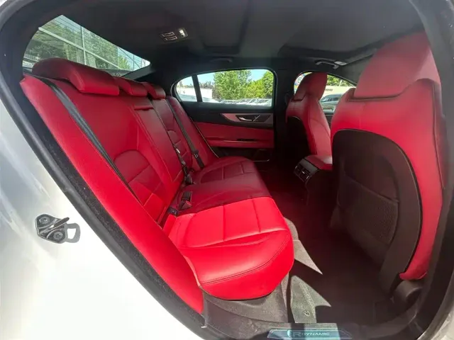 Jaguar XEL — Фото автомобиля 13