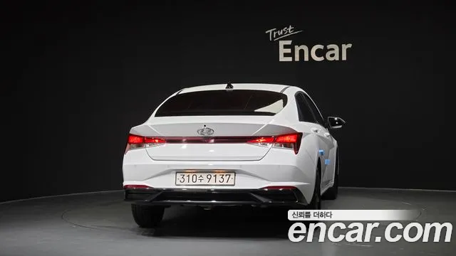 Hyundai AVANTE Avante (CN7) — Фото автомобиля 4