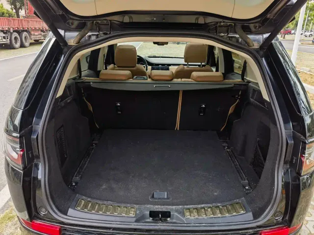 Land Rover Discovery Sport — Фото автомобиля 14
