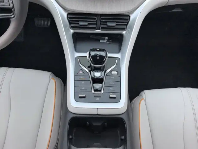 BYD Song Pro — Фото автомобиля 16