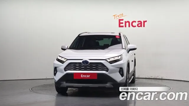 Toyota RAV4 — Фото автомобиля 3