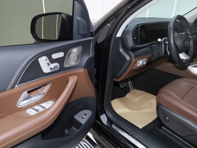 Mercedes-Benz GLS-Class — Фото автомобиля 30