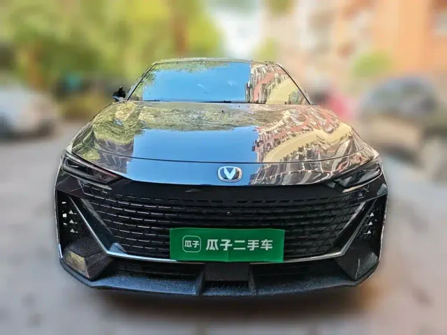 Changan UNI-V — Фото автомобиля 2
