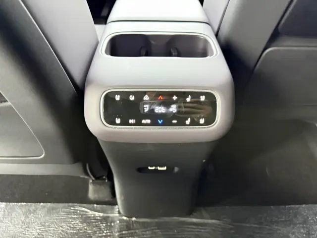Leapmotor C16 — Фото автомобиля 12