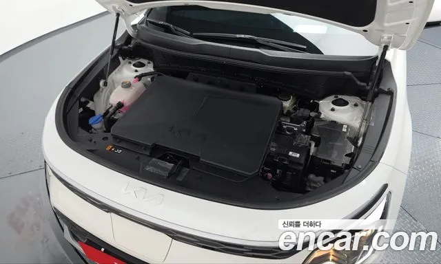 Kia Niro — Фото автомобиля 9