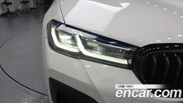 BMW 5-Series 5 серия (G30) — Фото автомобиля 21