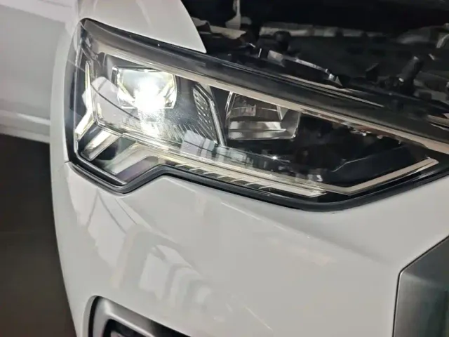 Audi Q3 — Фото автомобиля 10