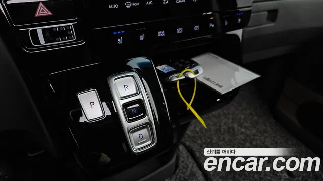 Hyundai Staria Staria 4WD Lounge 9 мест — Фото автомобиля 9
