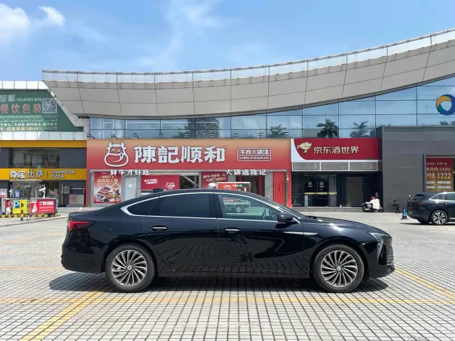 Buick LaCrosse — Фото автомобиля 5