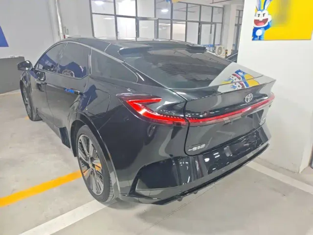 Toyota bZ5 — Фото автомобиля 4