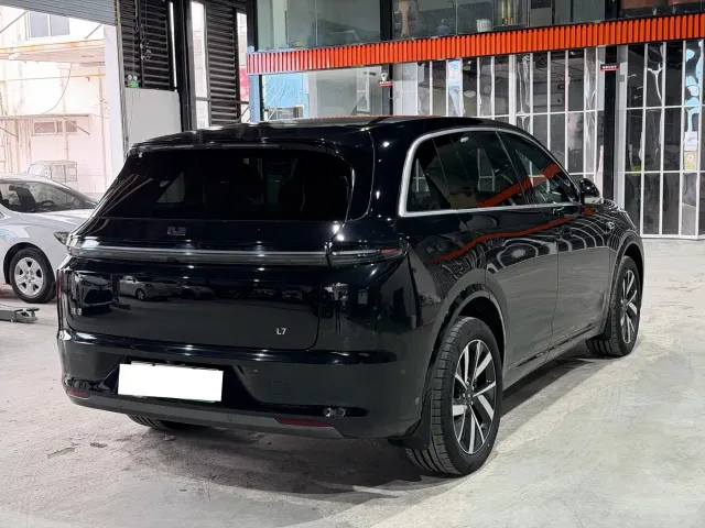 Li Auto L7 — Фото автомобиля 5