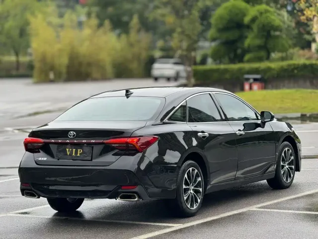 Toyota Avalon — Фото автомобиля 9