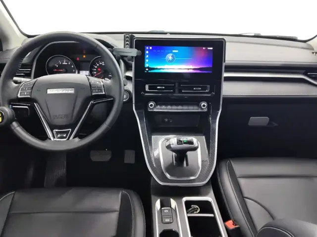 Haval M6 — Фото автомобиля 12