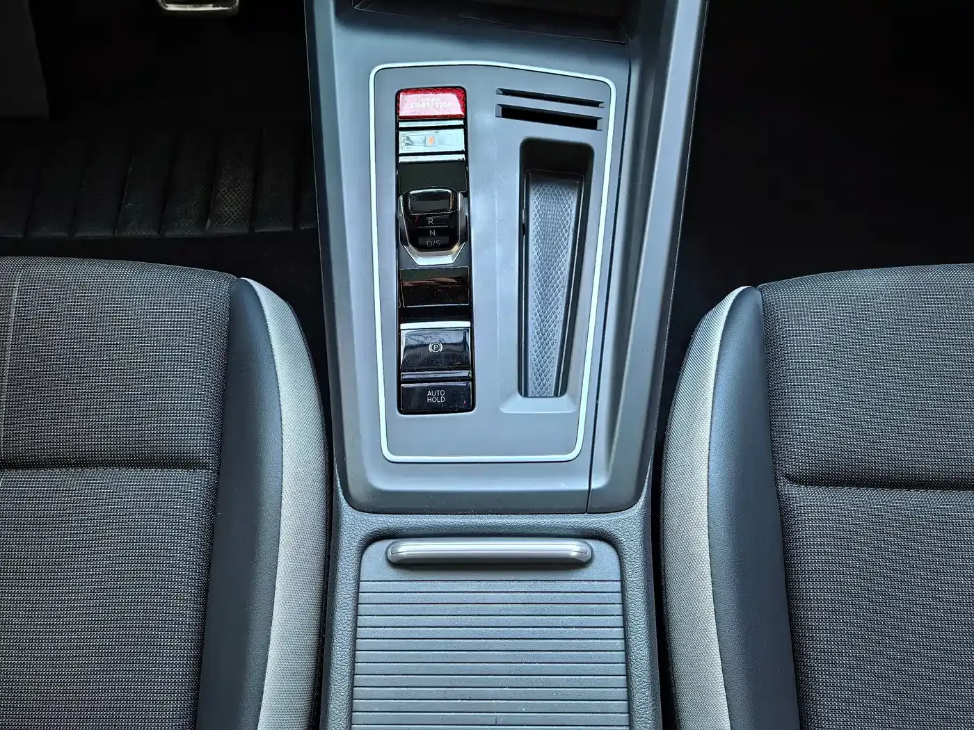 Volkswagen Golf 2023 280TSI DSG Pro — Фото автомобиля 16