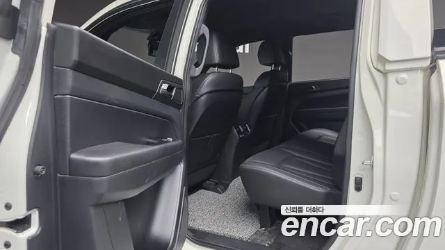 KG_Mobility_Ssangyong Rexton Новый Rexton Sport Khan Дизель 2.2 4WD — Фото автомобиля 15