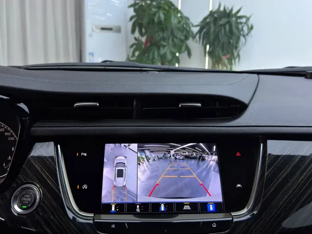 Cadillac XT6 — Фото автомобиля 10