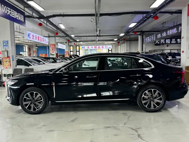 Hongqi H5 PHEV — Фото автомобиля 4