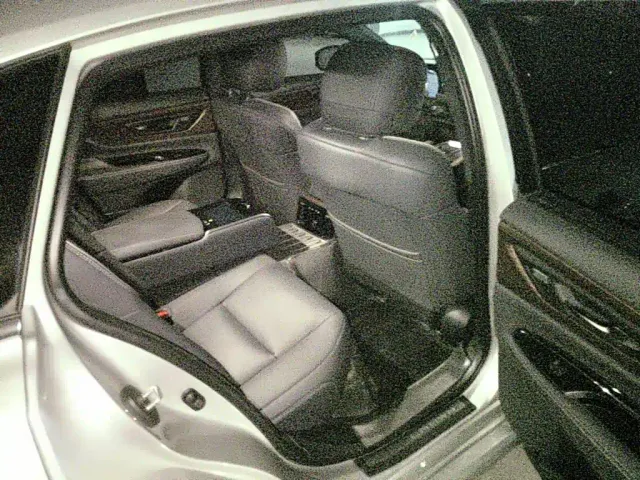Toyota Crown — Фото автомобиля 11