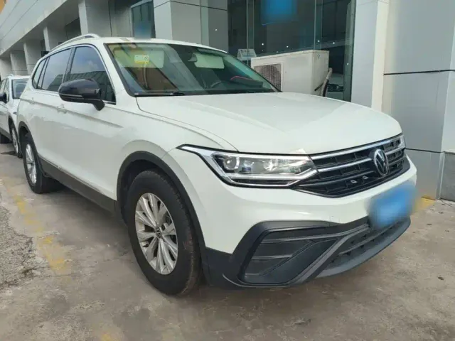 Volkswagen Tiguan L — Фото автомобиля 3