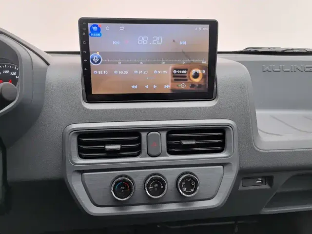 Wuling Yangguang — Фото автомобиля 12