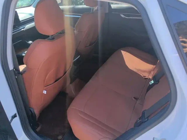 Geely Emgrand — Фото автомобиля 11