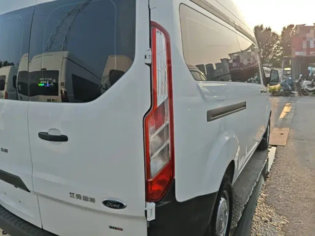 Ford Transit — Фото автомобиля 7