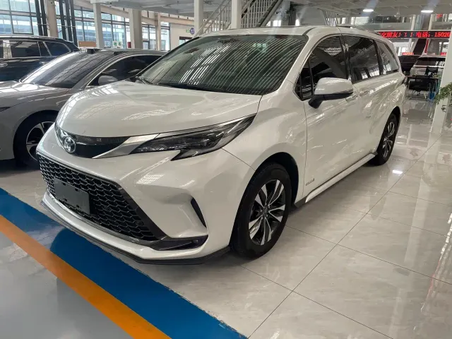 Фотография автомобиля — Toyota Granvia
