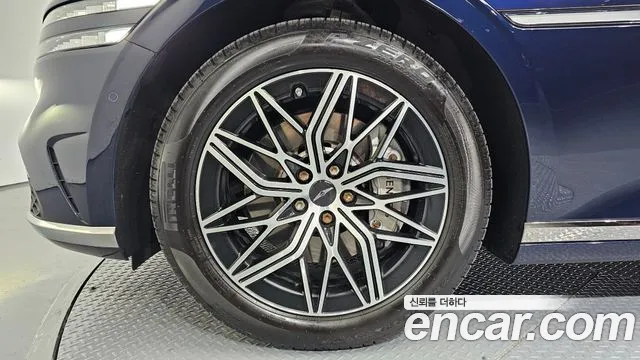 Genesis G90 Бензин 3.5 турбо AWD — Фото автомобиля 4