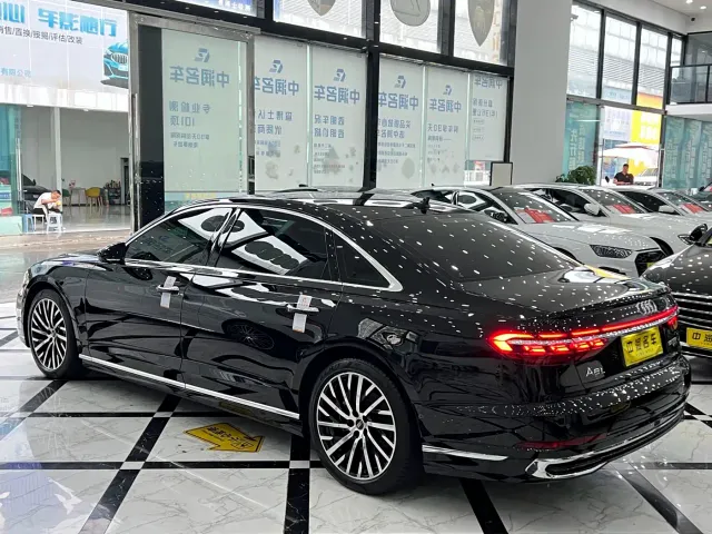 Audi A8 — Фото автомобиля 13