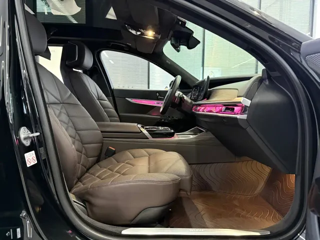 BMW 7 Series — Фото автомобиля 8