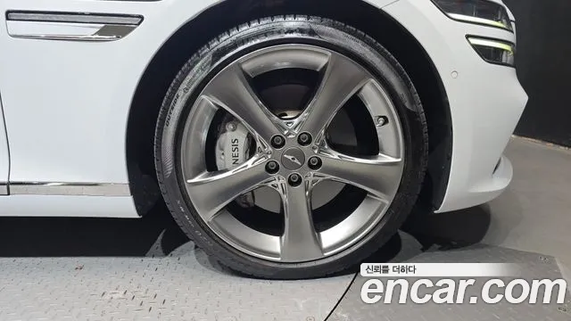 Genesis G80 RG3 — Фото автомобиля 6