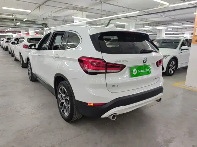 BMW X1 — Фото автомобиля 4