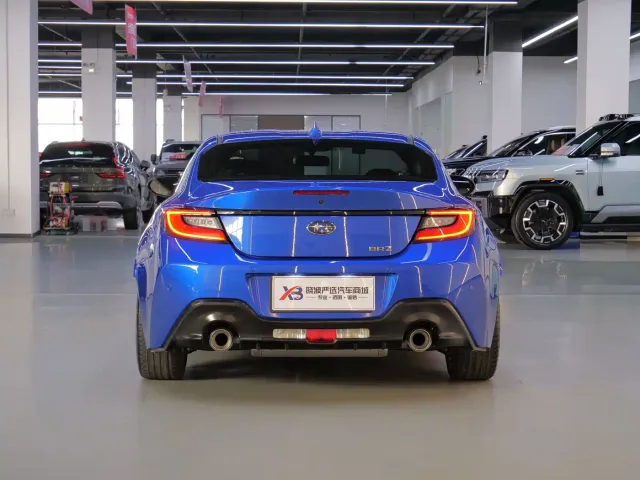 Subaru BRZ — Фото автомобиля 5