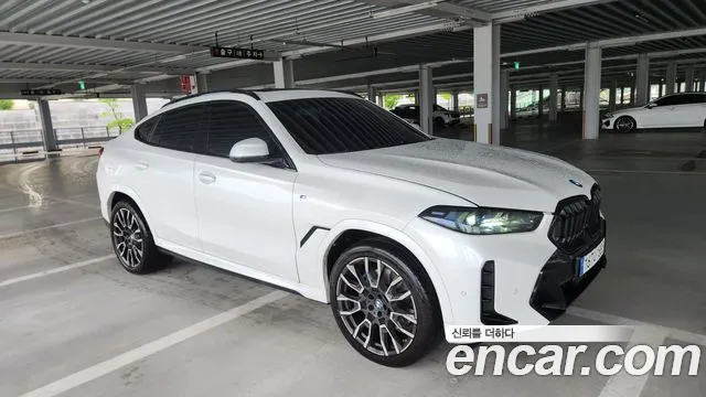 BMW X6 xDrive40i M Sport — Фото автомобиля 3