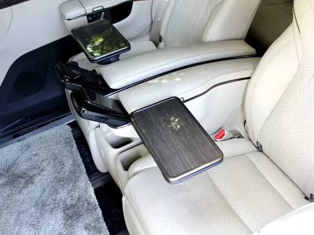 Toyota Alphard — Фото автомобиля 25