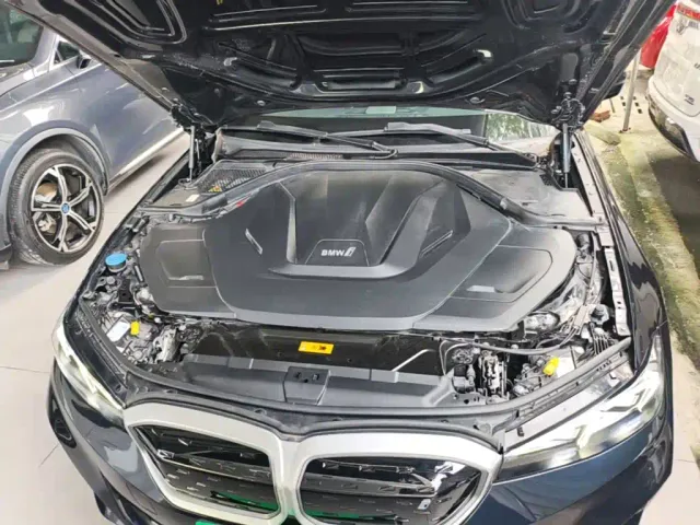 BMW i3 — Фото автомобиля 15