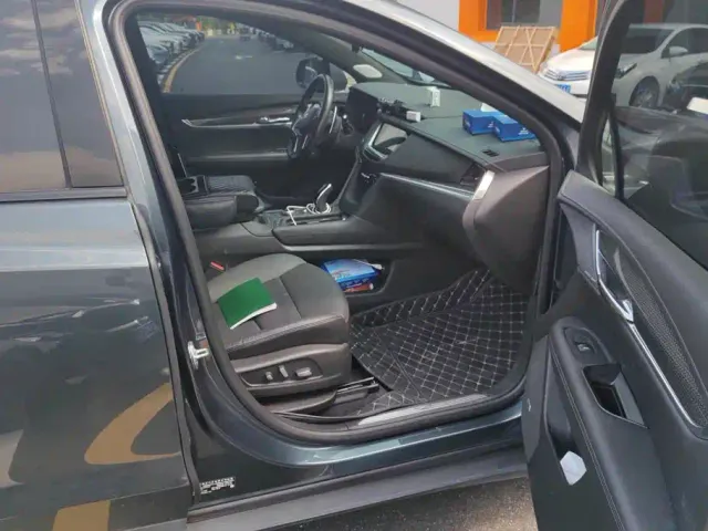 Cadillac XT5 — Фото автомобиля 8