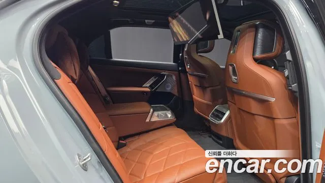 BMW 7-Series 7 серия (G70) — Фото автомобиля 11