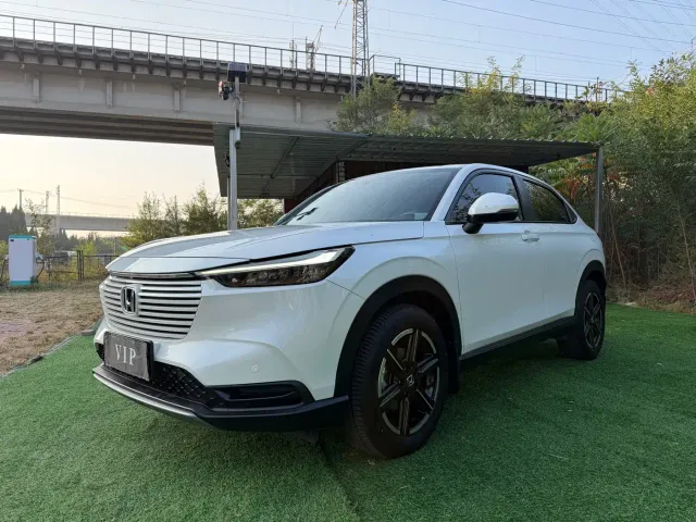 Фотография автомобиля — Honda Vezel