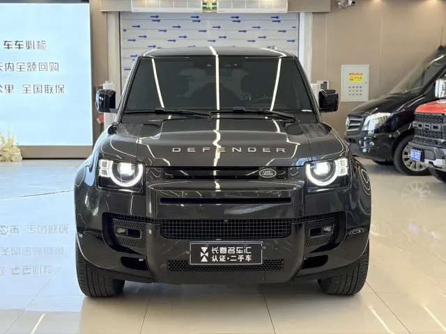 Land Rover Defender — Фото автомобиля 2