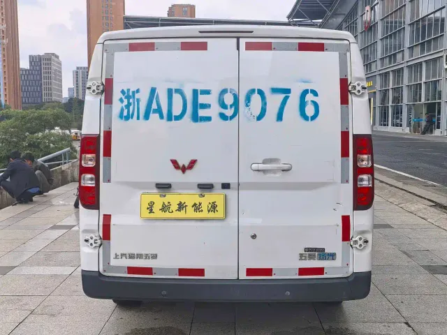 Wuling Yangguang — Фото автомобиля 6