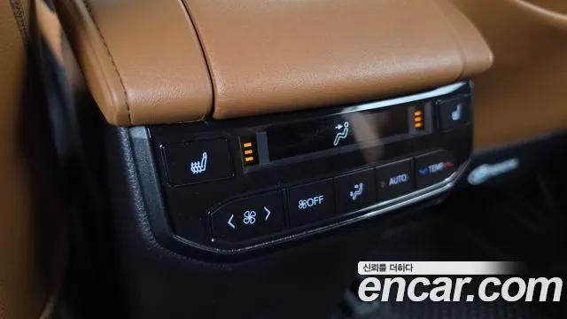 Toyota Highlander — Фото автомобиля 18