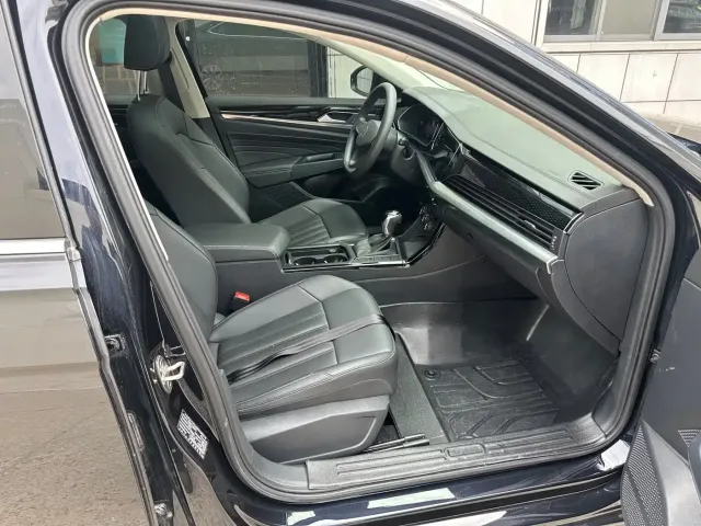 Volkswagen Passat — Фото автомобиля 18