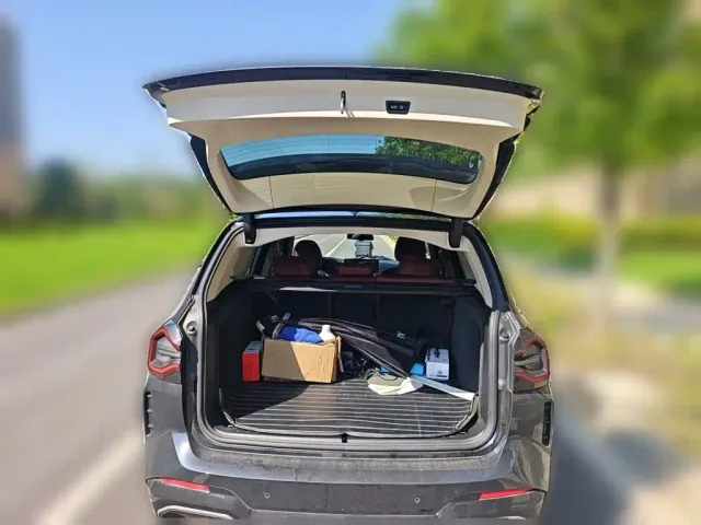 BMW iX3 — Фото автомобиля 20