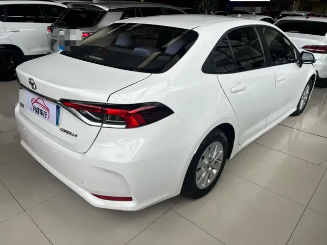 Toyota Corolla — Фото автомобиля 11