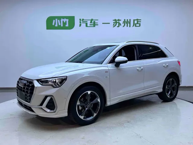 Фотография автомобиля — Audi Q3