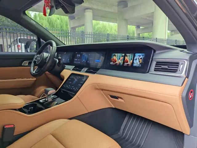 Li Auto ONE — Фото автомобиля 11